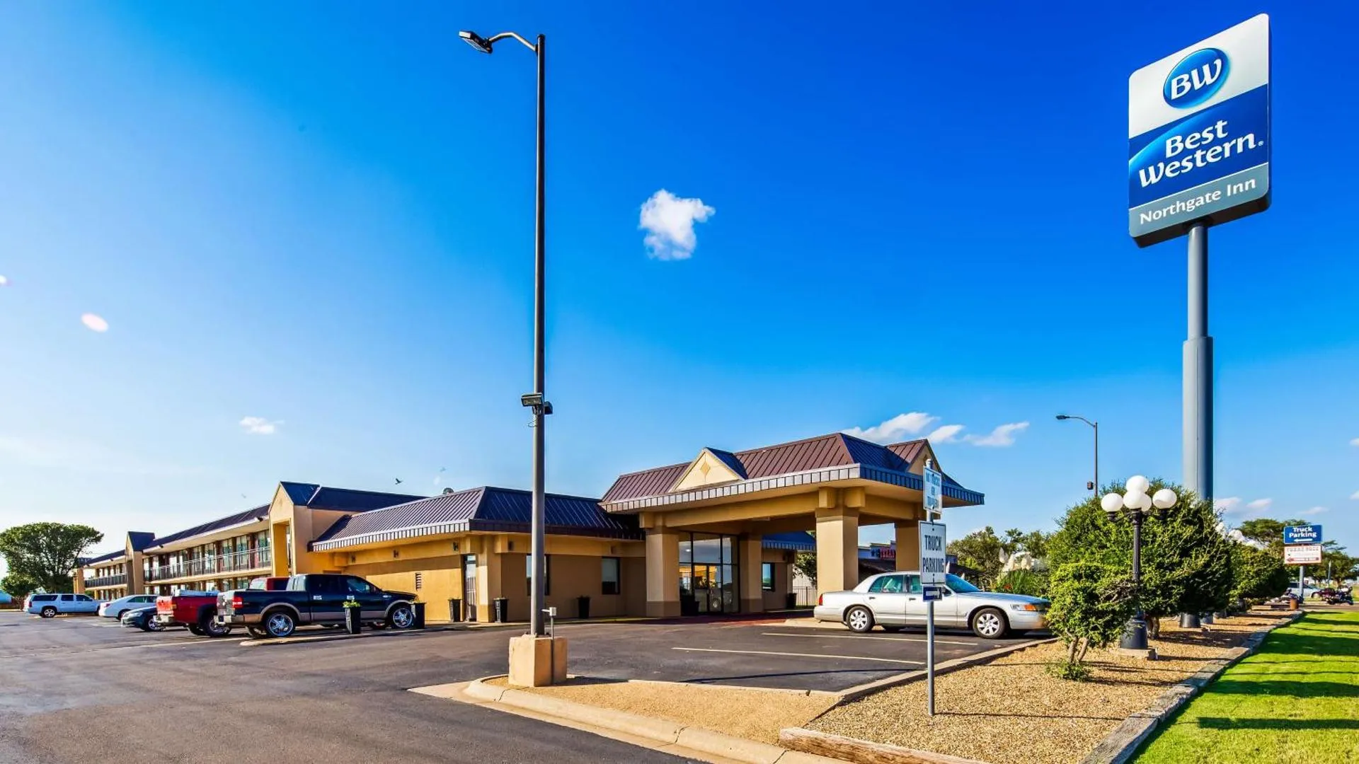 Dog Friendly Hotel $Pampa - $Best Western Northgate Inn Pampa
