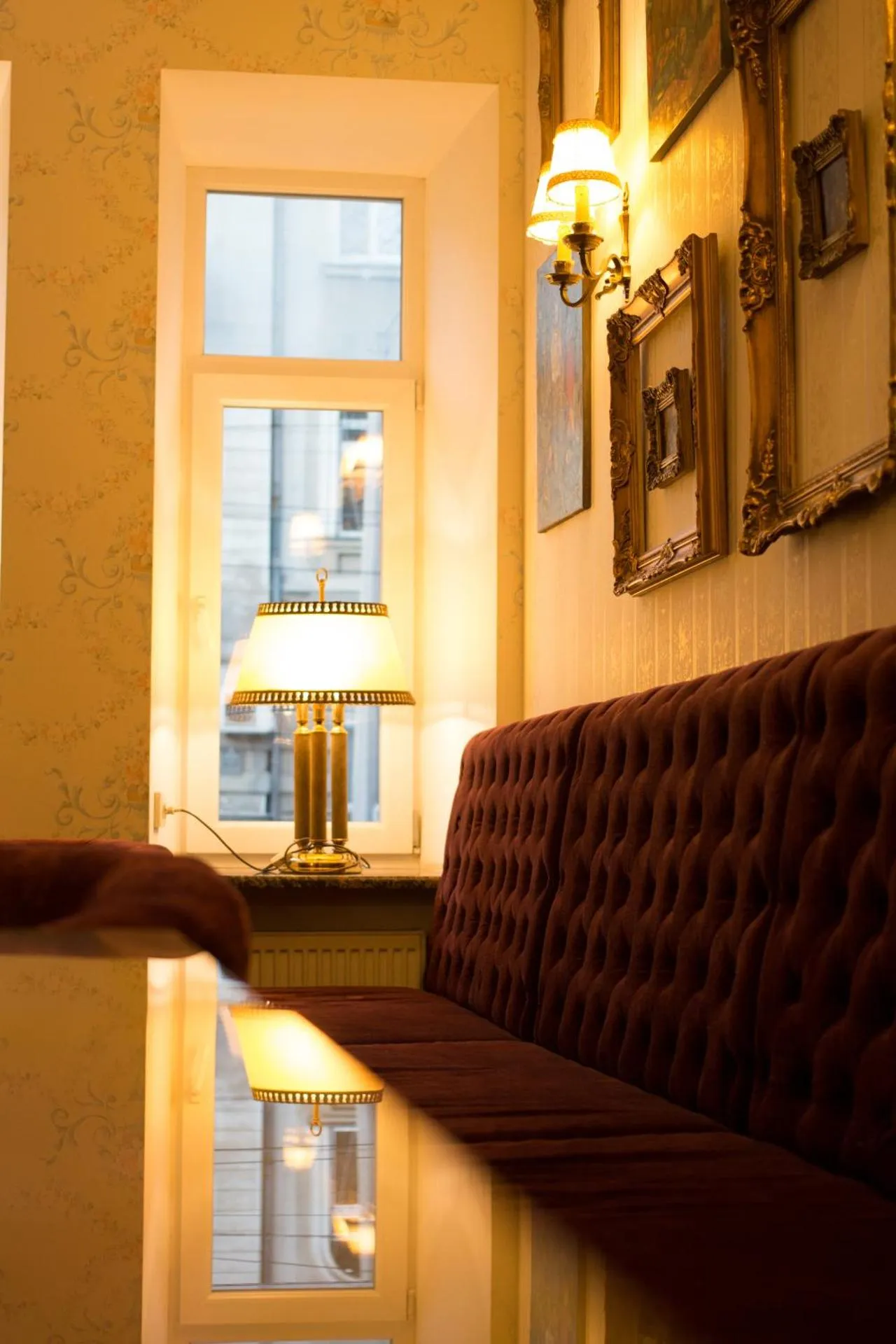 Vintage Art Hotel