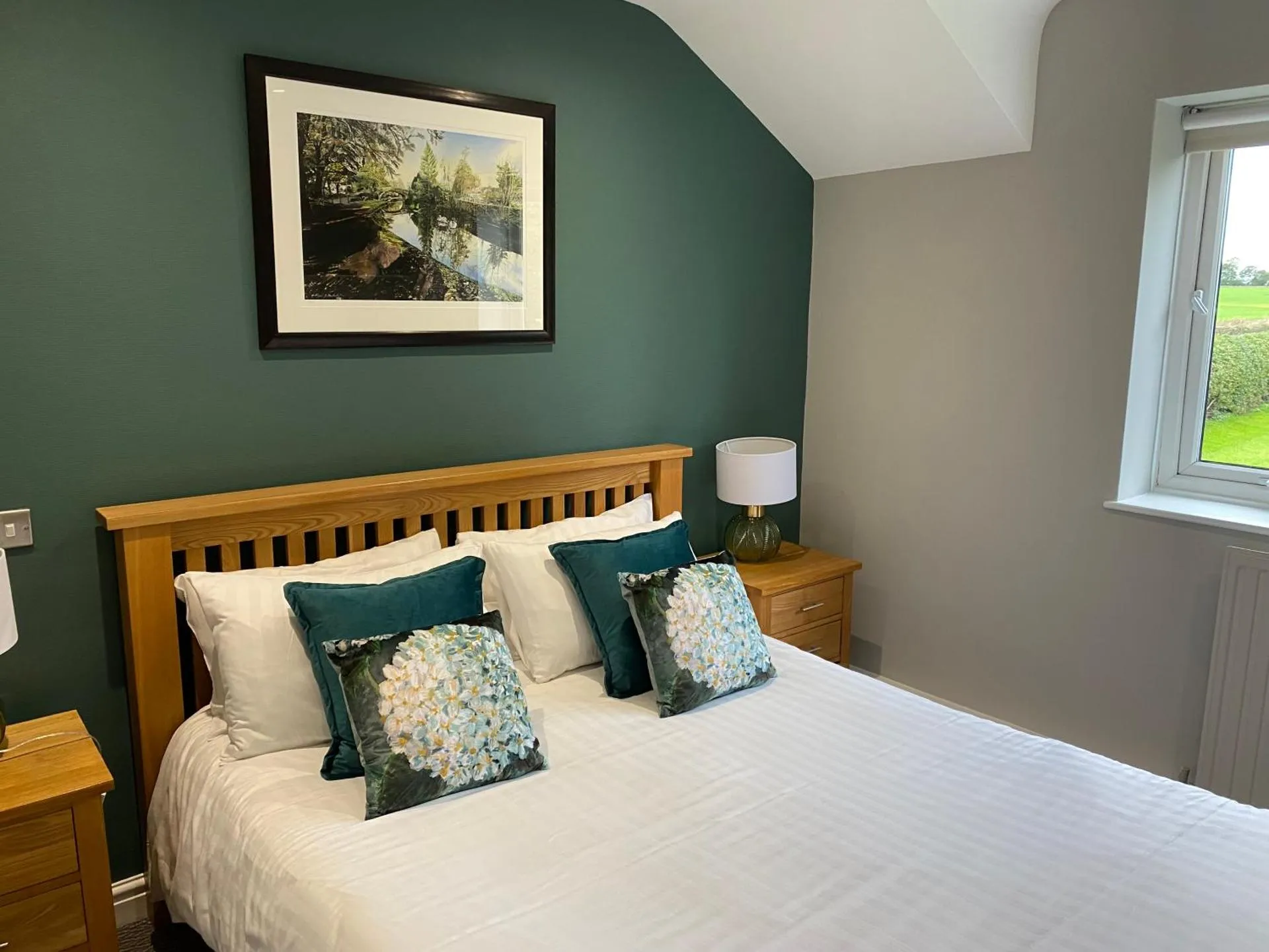 Dog Friendly Hotel $Rufford - $Rufford Arms Hotel