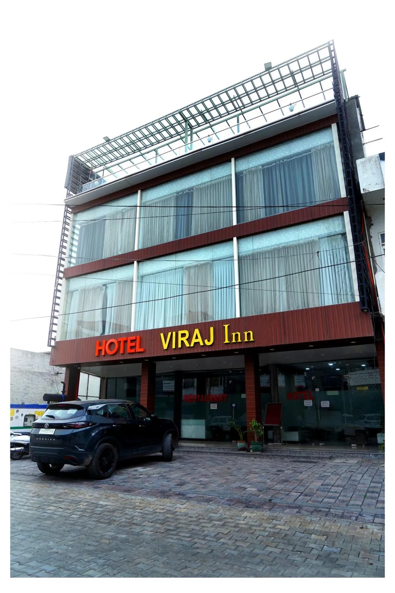 Dog Friendly Hotel $Zirakpur - $Hotel Viraj Inn