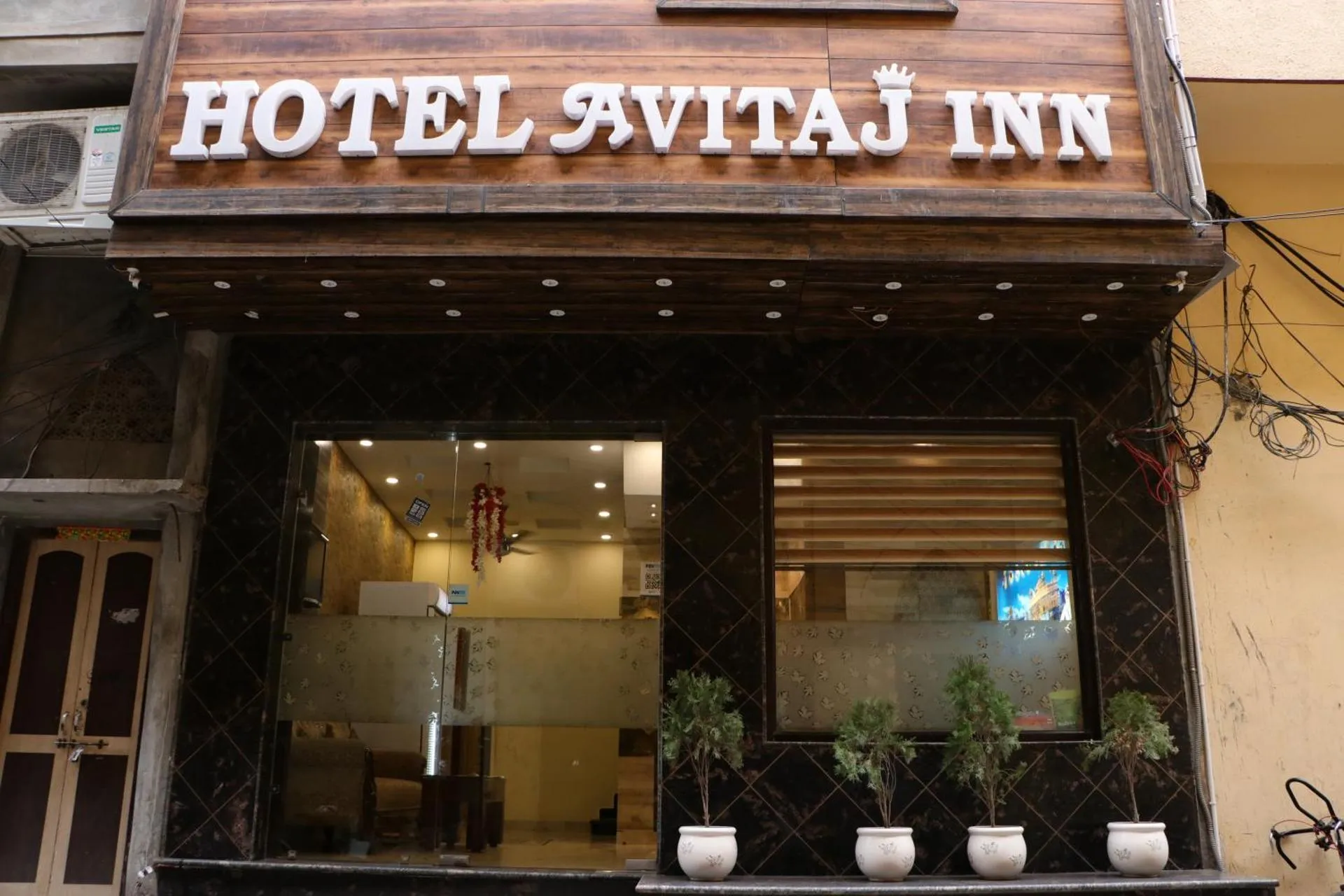HOTEL AVITAJ INN