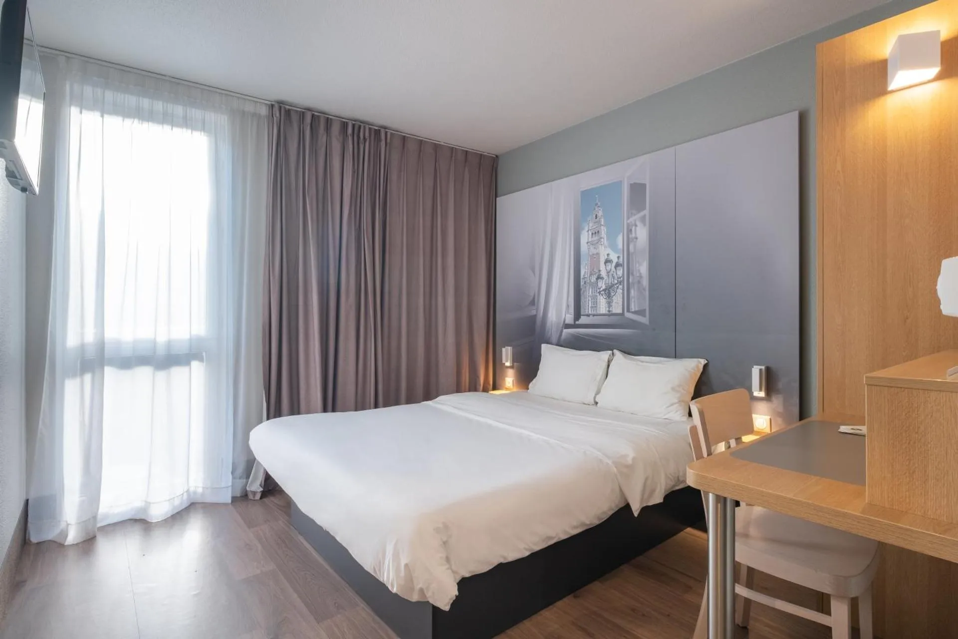 Dog Friendly Hotel $Tourcoing - $B&B HOTEL Lille Tourcoing Centre