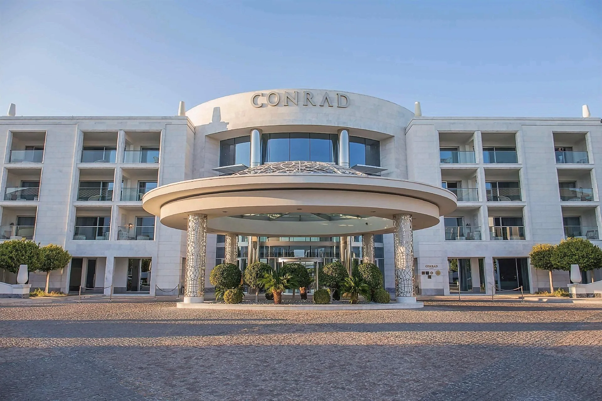 Conrad Algarve, a dog friendly hotel in Almancil