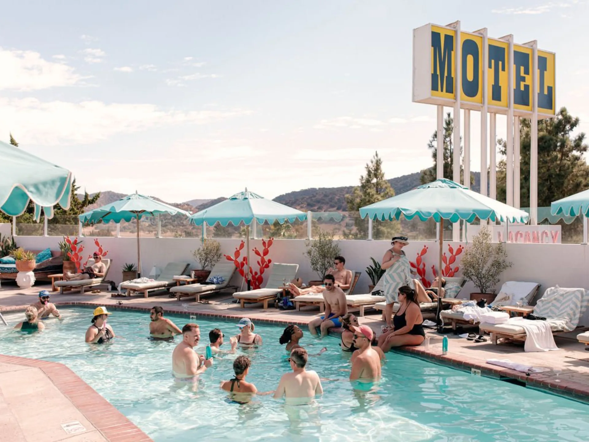 Skyview Los Alamos - 21 & Over Pool interior