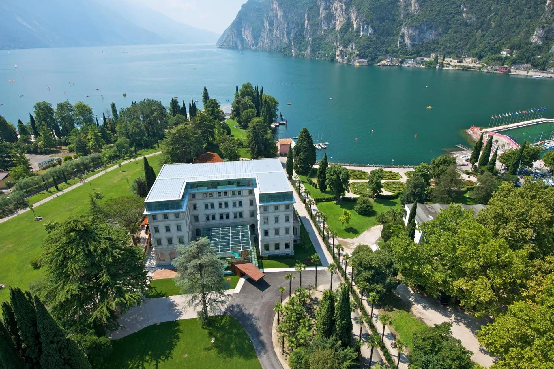 Dog Friendly Hotel $Riva del Garda - $Lido Palace - The Leading Hotels of the World