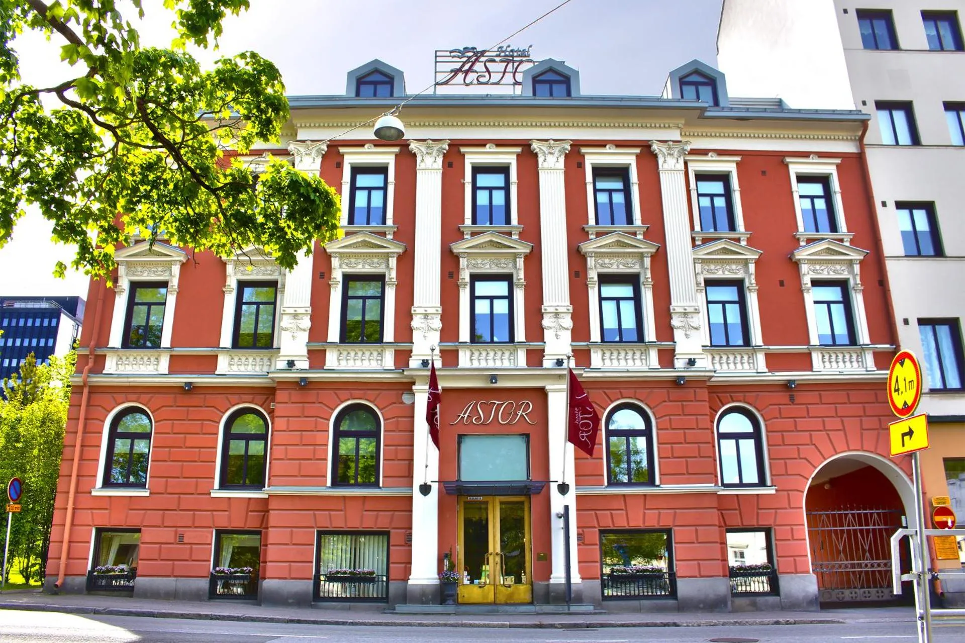 Dog Friendly Hotel $Vaasa - $Hotel Astor