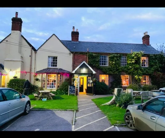 Dog Friendly Inn $Fordingbridge - $The Compasses Inn