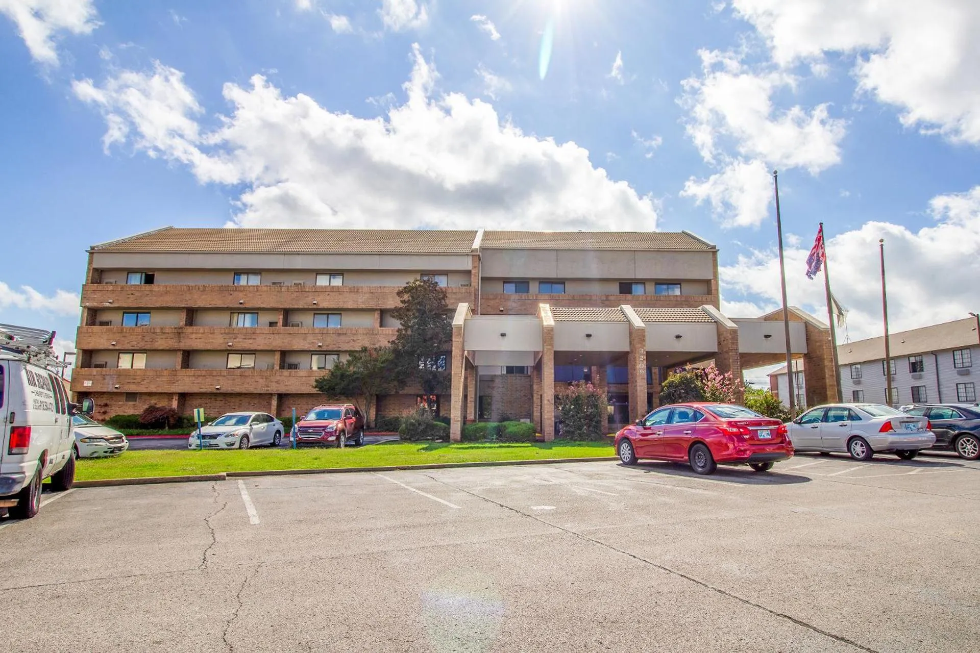 Tulsa Square Hotel Central, I-44 By OYO