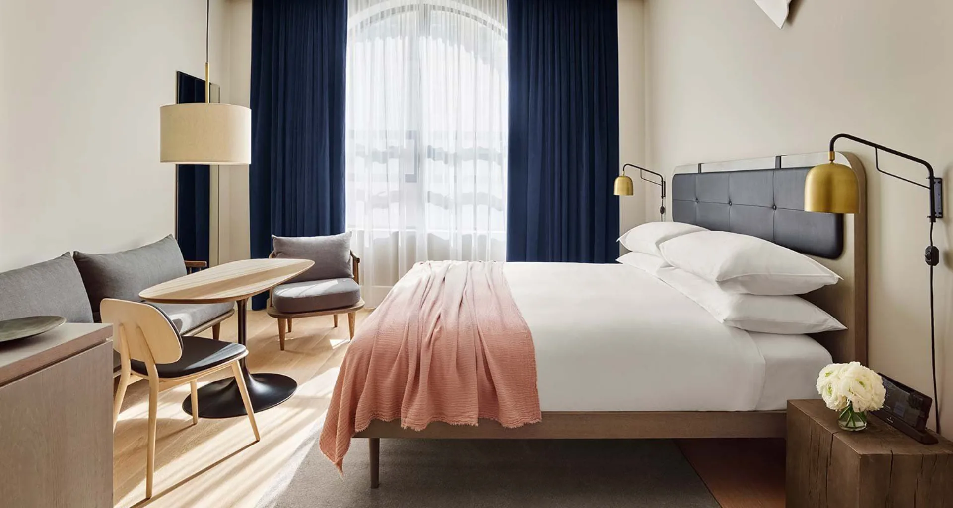 11 Howard interior