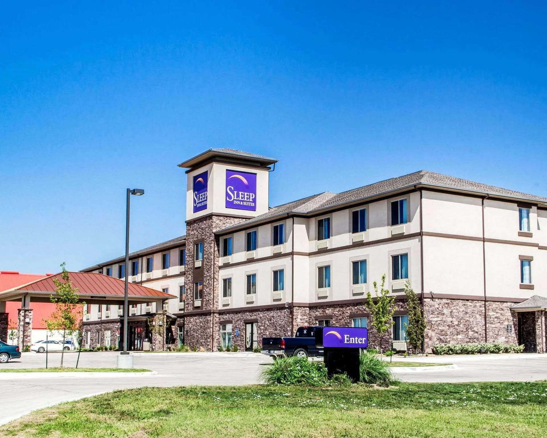 Dog Friendly Hotel $Blackwell - $Sleep Inn & Suites Blackwell I-35