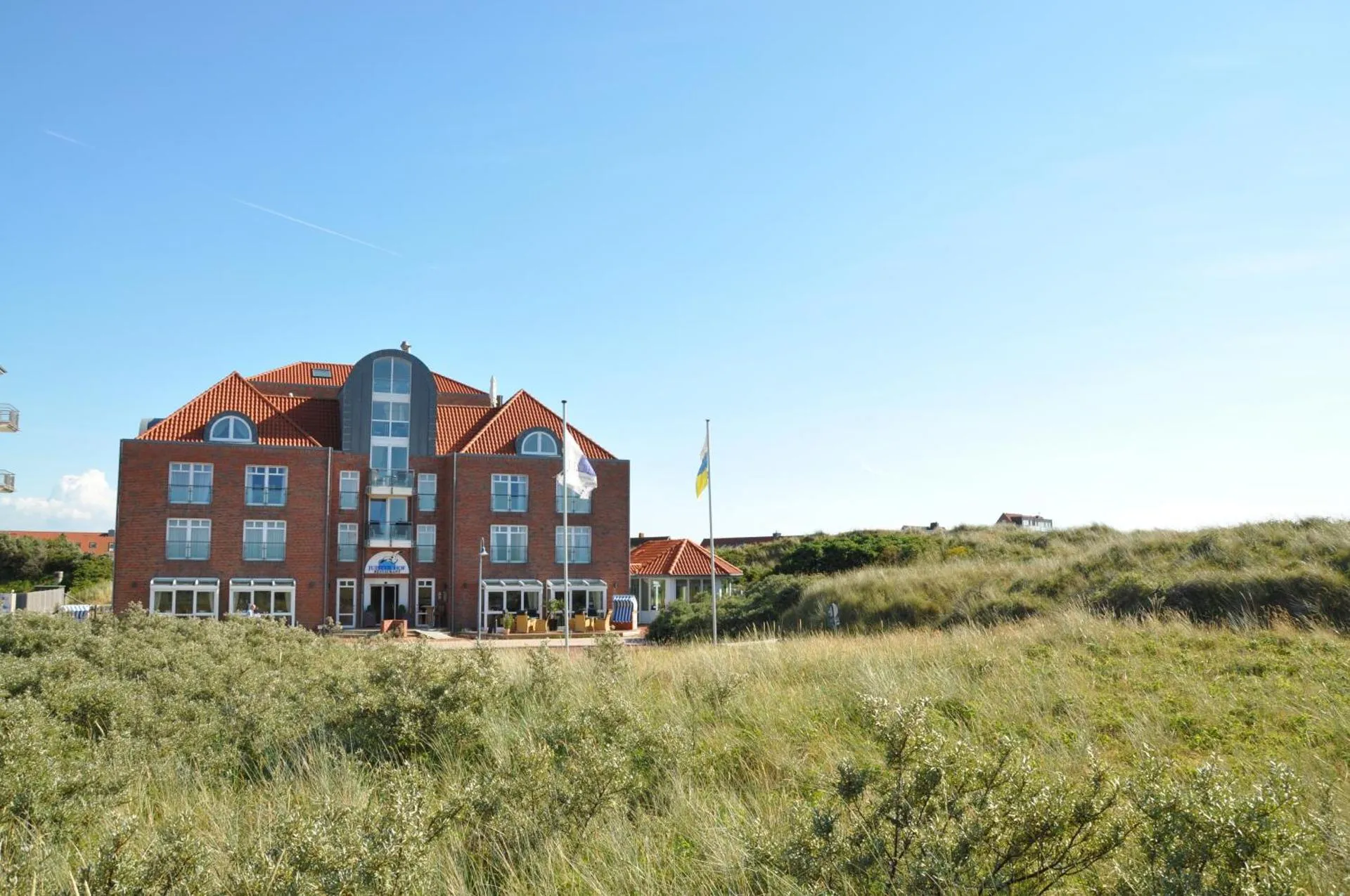 Dog Friendly Hotel $Juist - $Strandhotel Juister Hof