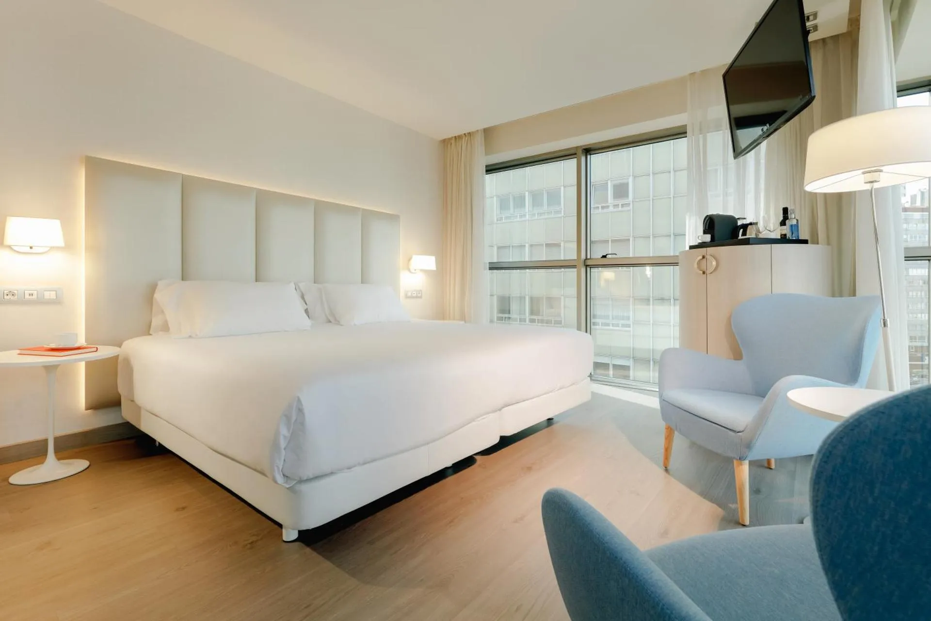 Dog Friendly Hotel $A Coruña - $Hesperia A Coruña Centro