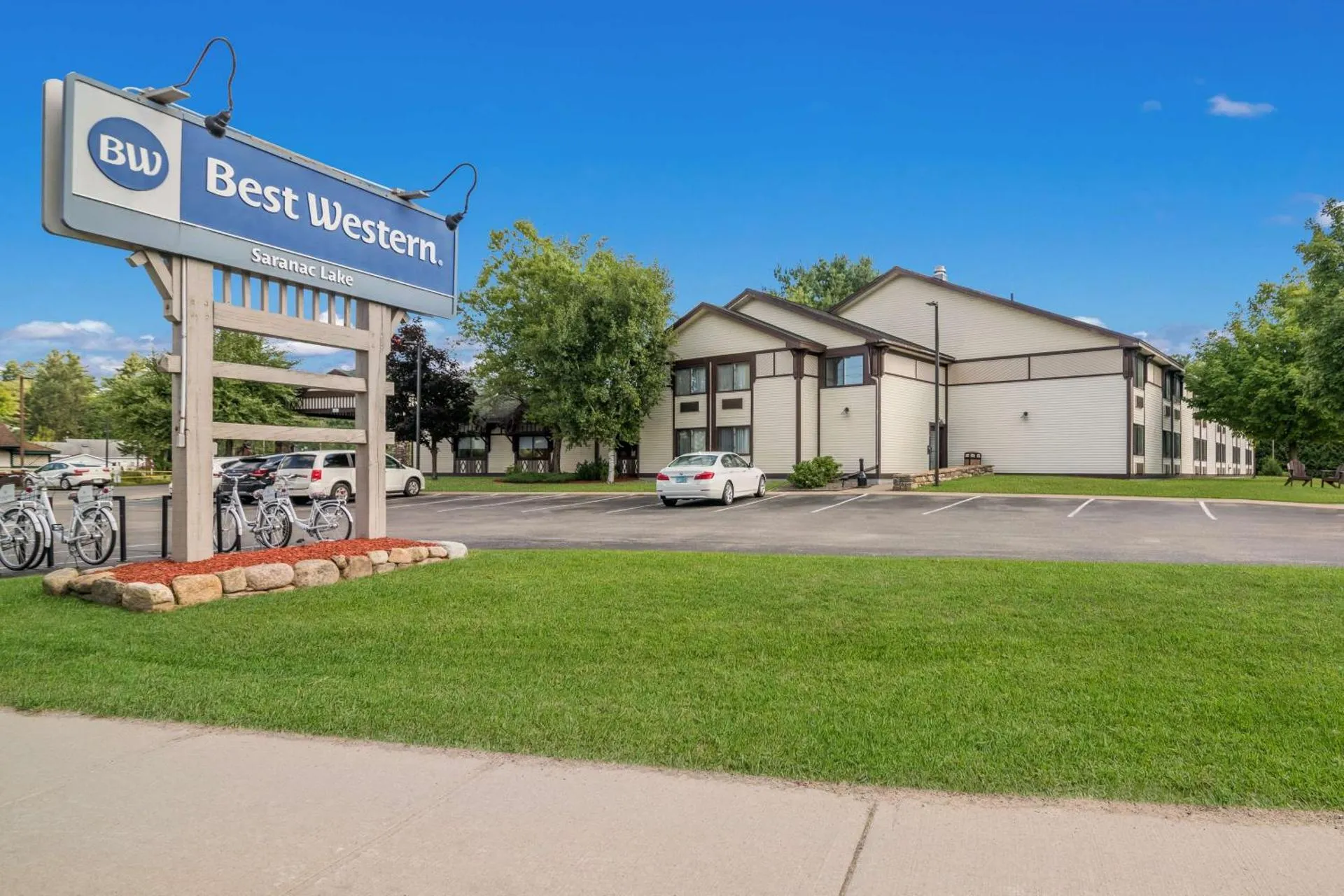 Dog Friendly Hotel $Saranac Lake - $Best Western Saranac Lake