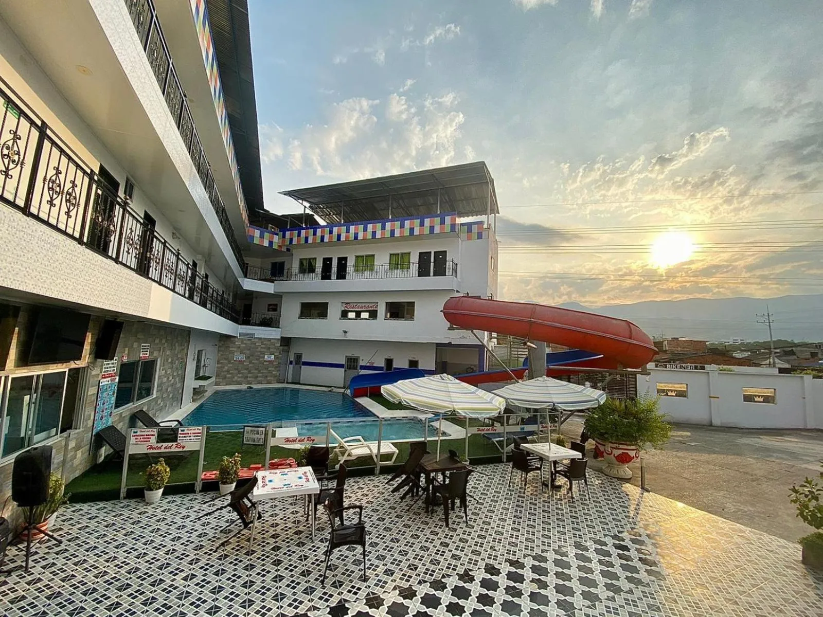 HOTEL DEL REY