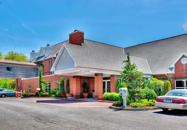 Dog Friendly Hotel $Erie - $Hawthorn Suites by Wyndham Erie