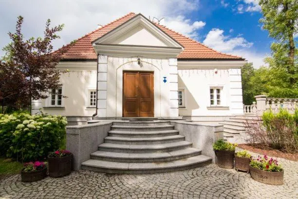 Dog Friendly Bed and breakfast $Many - $Dwór Many, blisko do Suntago & DeepSpot