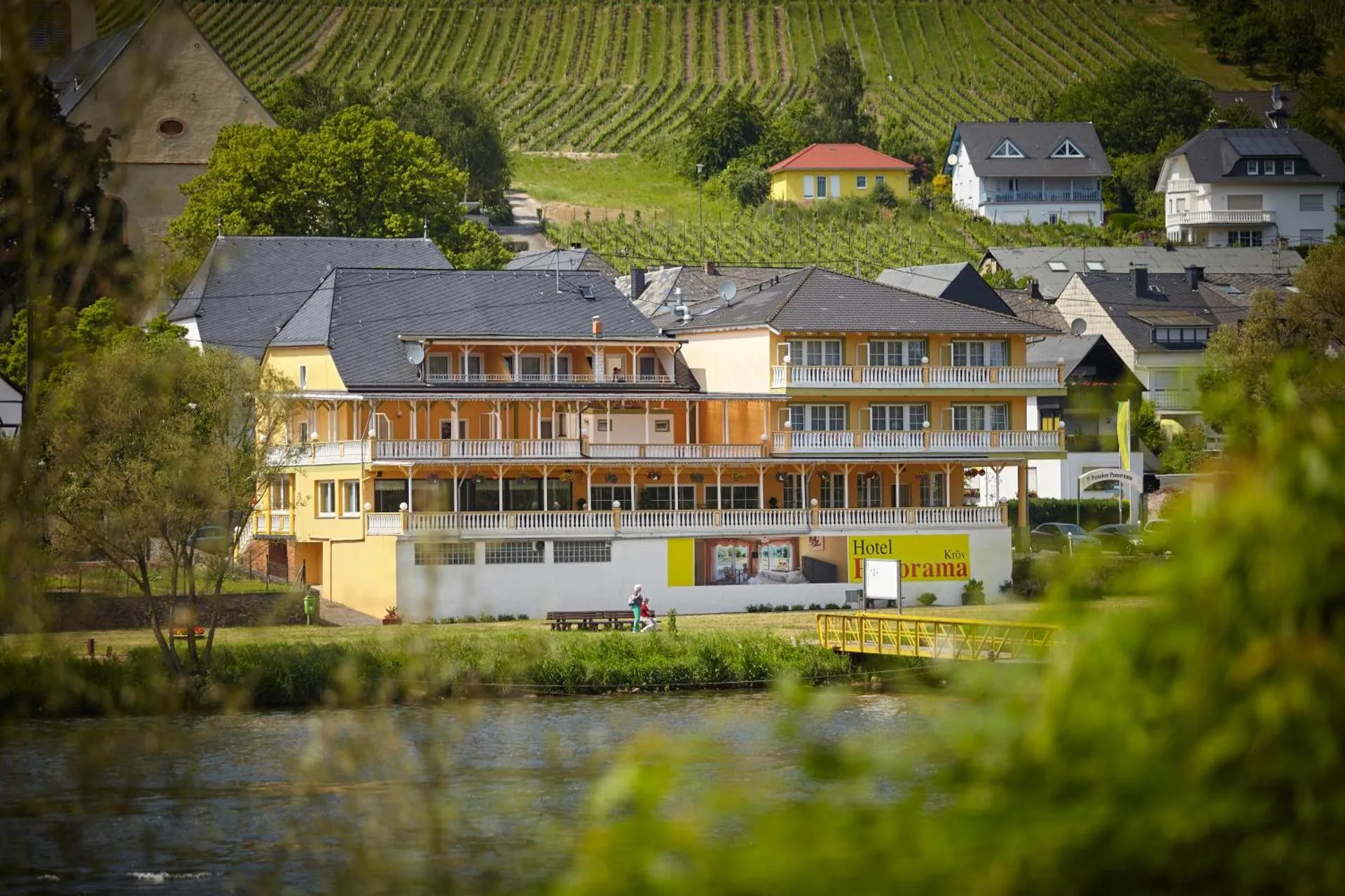 Dog Friendly Hotel $Kröv - $Hotel Panorama