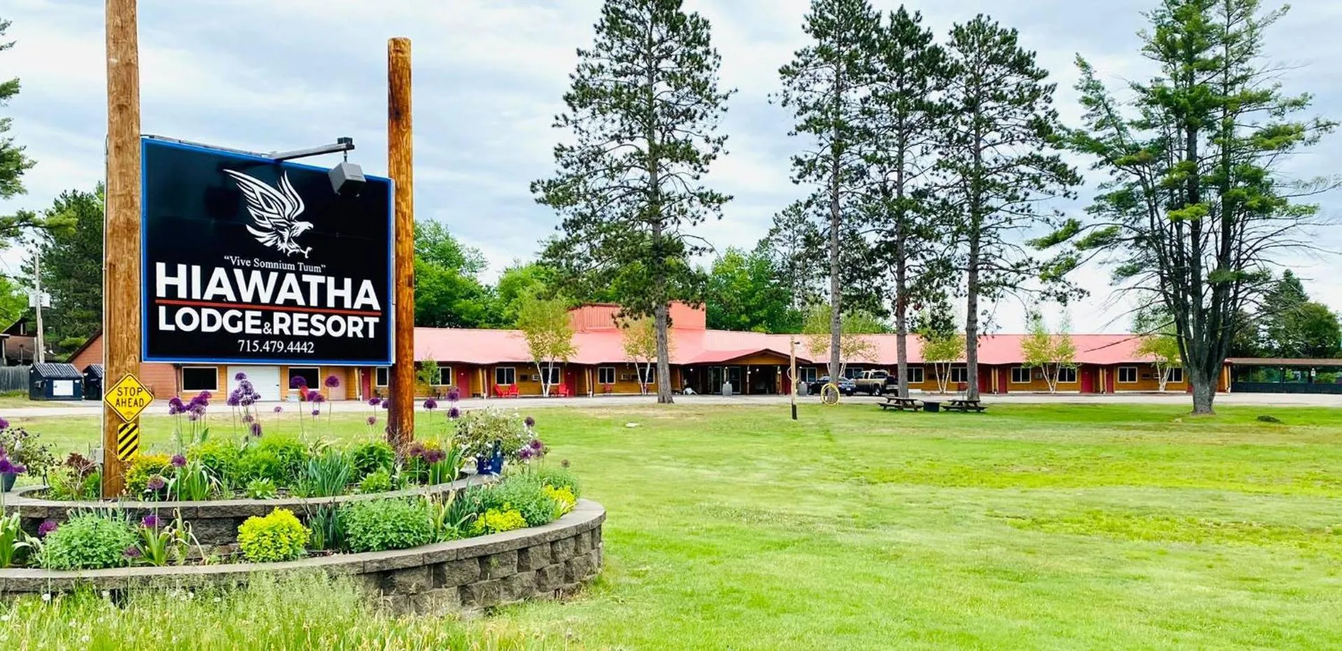 Hiawatha Lodge Inn