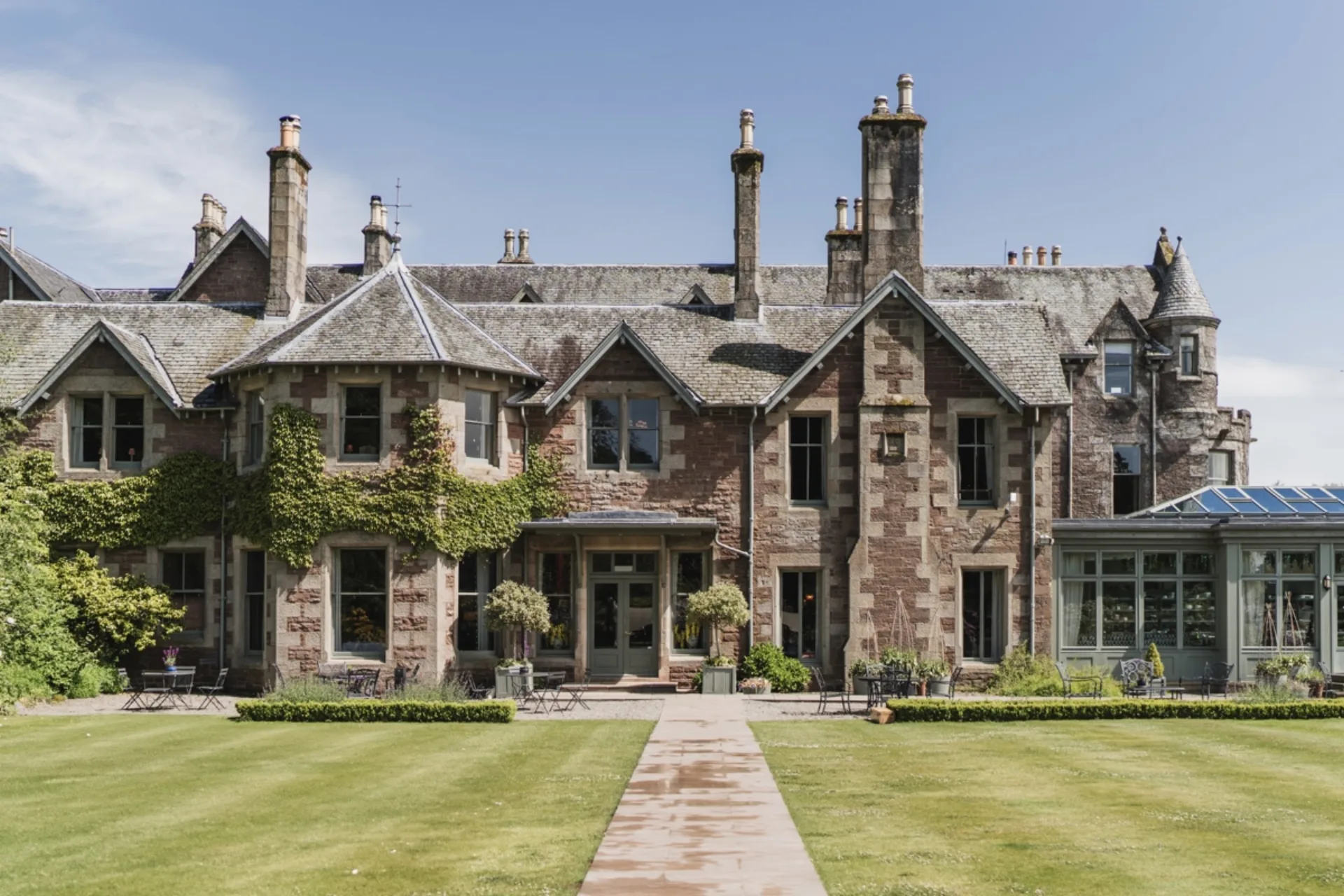 Cromlix, a dog friendly hotel in Kinbuck