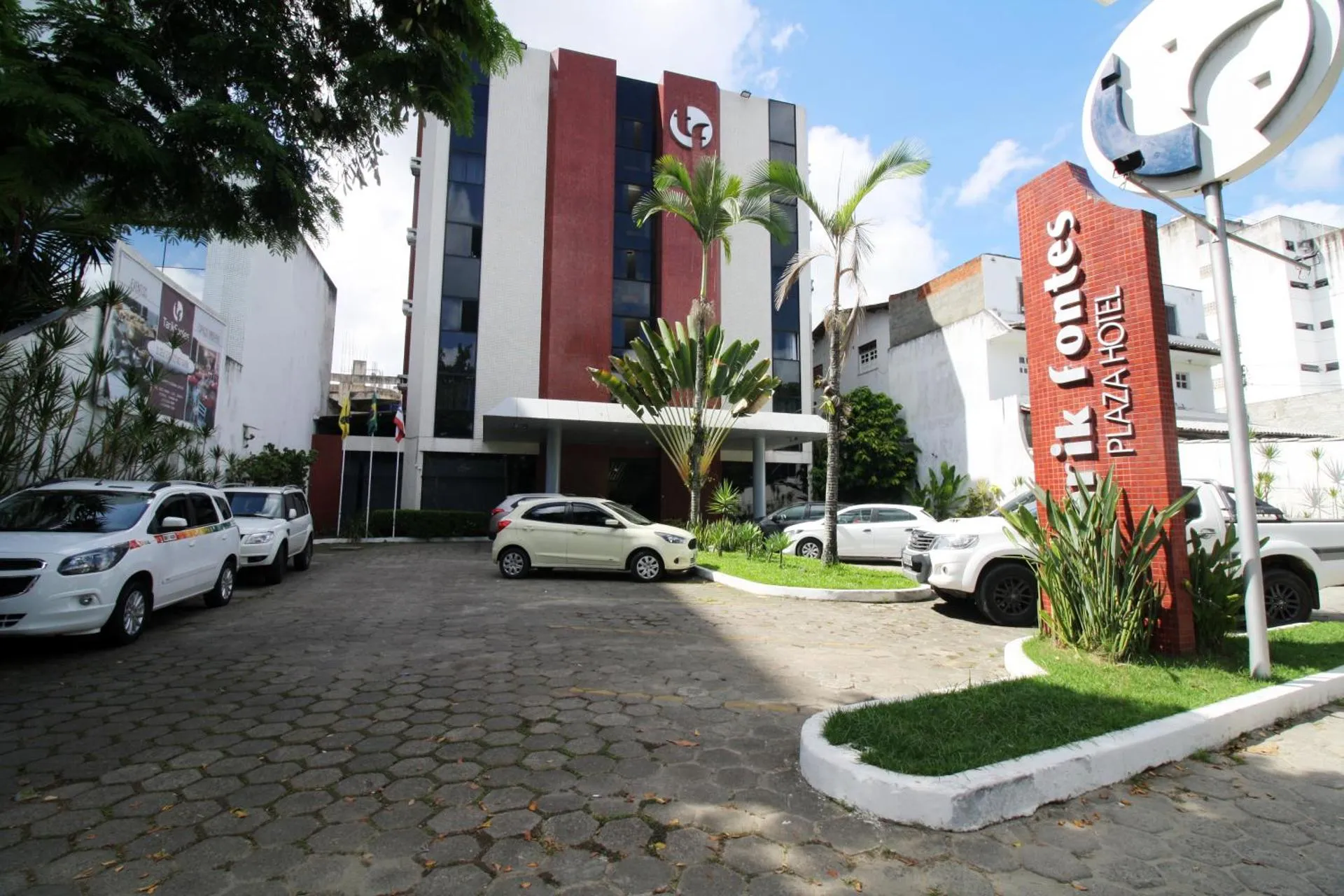Dog Friendly Hotel $Itabuna - $Tarik Fontes Plaza Hotel