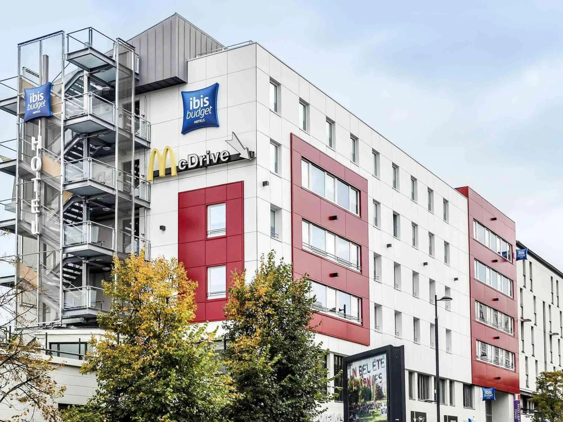 Dog Friendly Hotel $Vanves - $ibis budget Paris Porte de Vanves