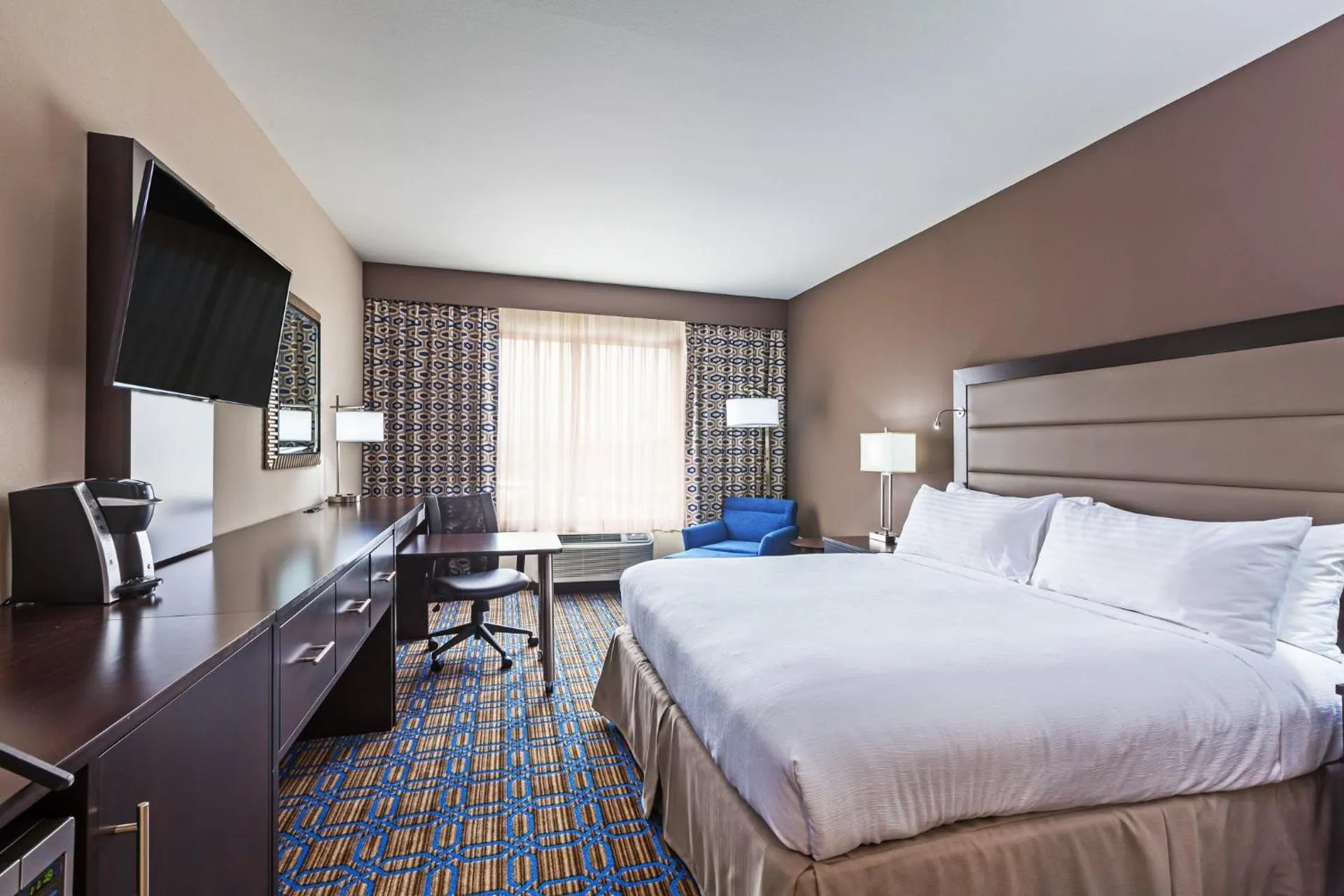 Holiday Inn Plano-The Colony, an IHG Hotel