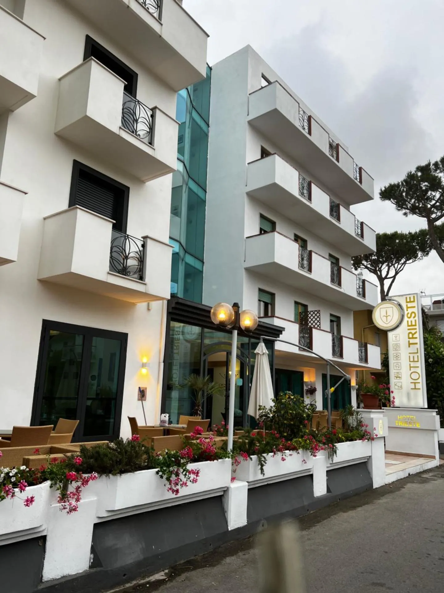 HOTEL TRIESTE