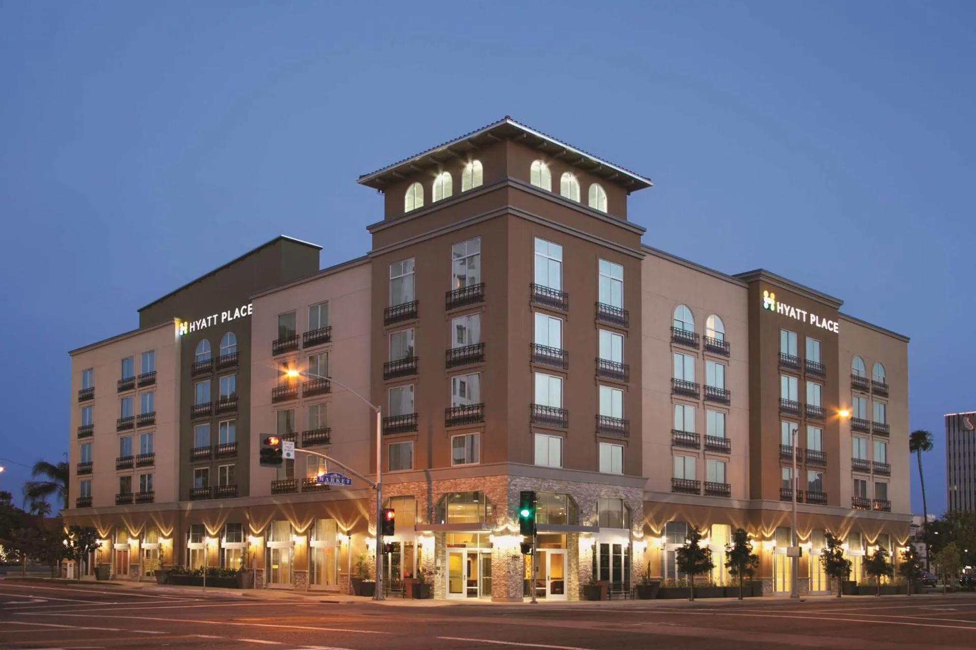 Dog Friendly Hotel $Riverside - $Hyatt Place Riverside Downtown
