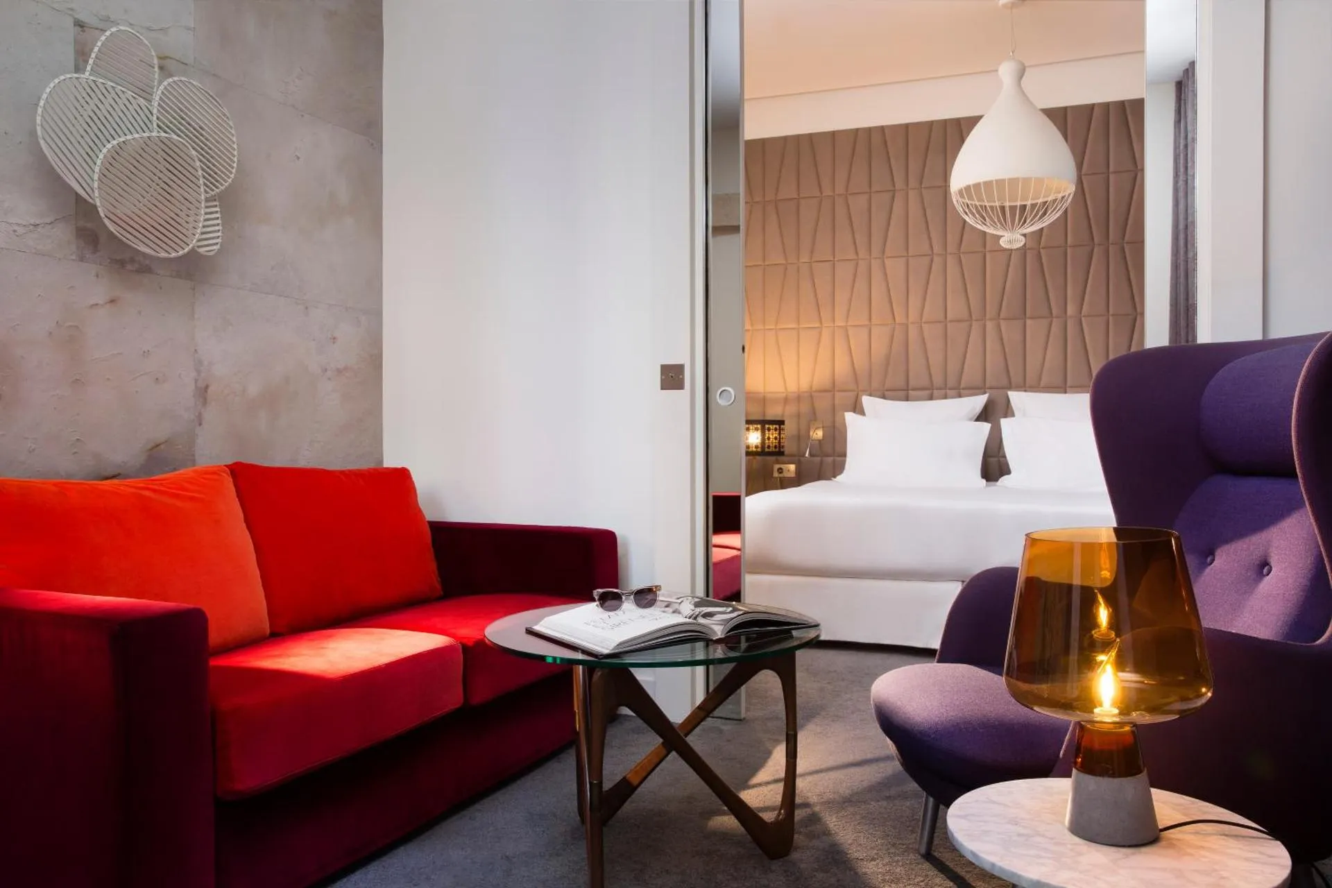 Dog Friendly Hotel $Paris - $Hotel Dupond-Smith