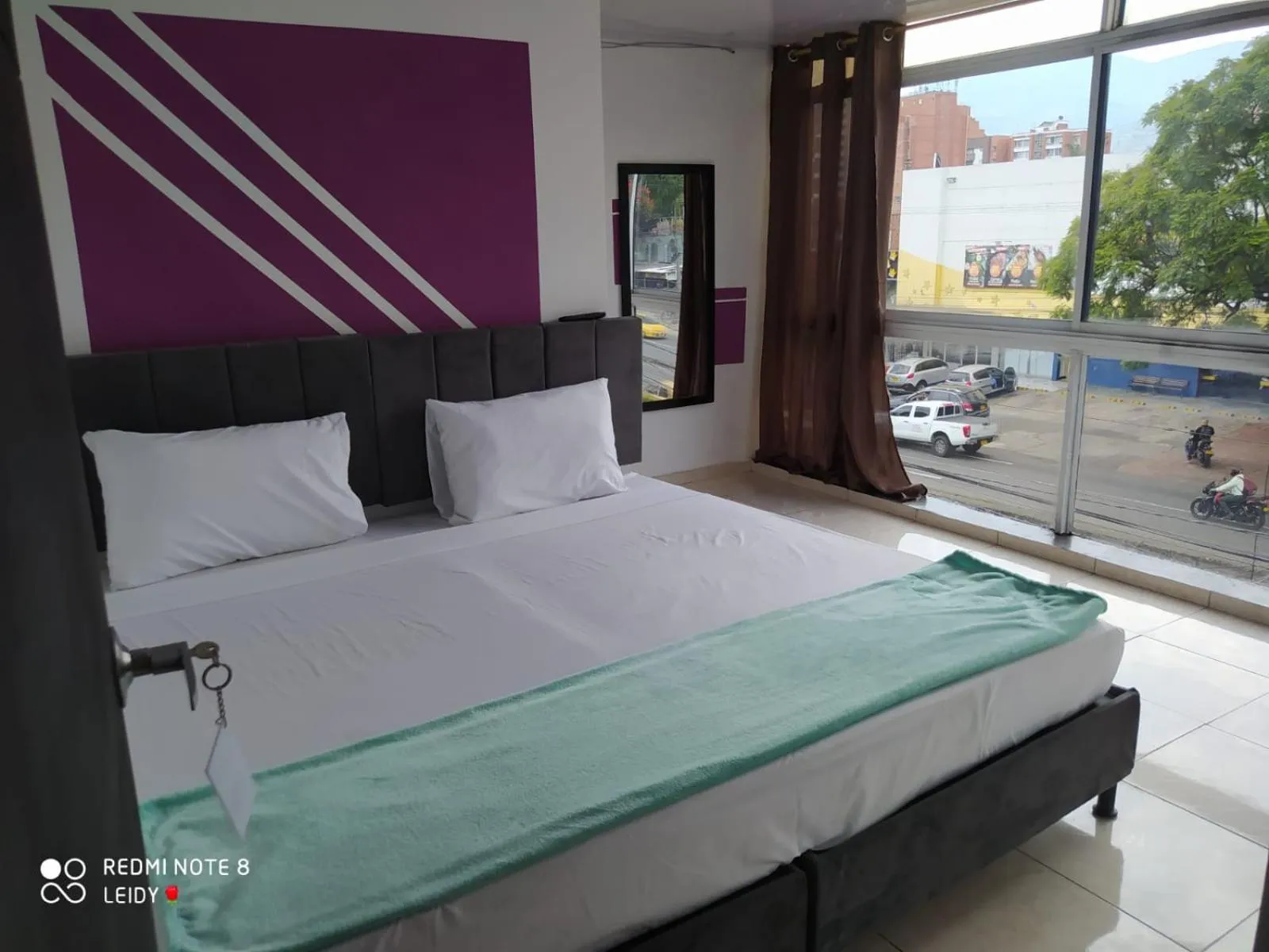 Aw Hotel Colors 80