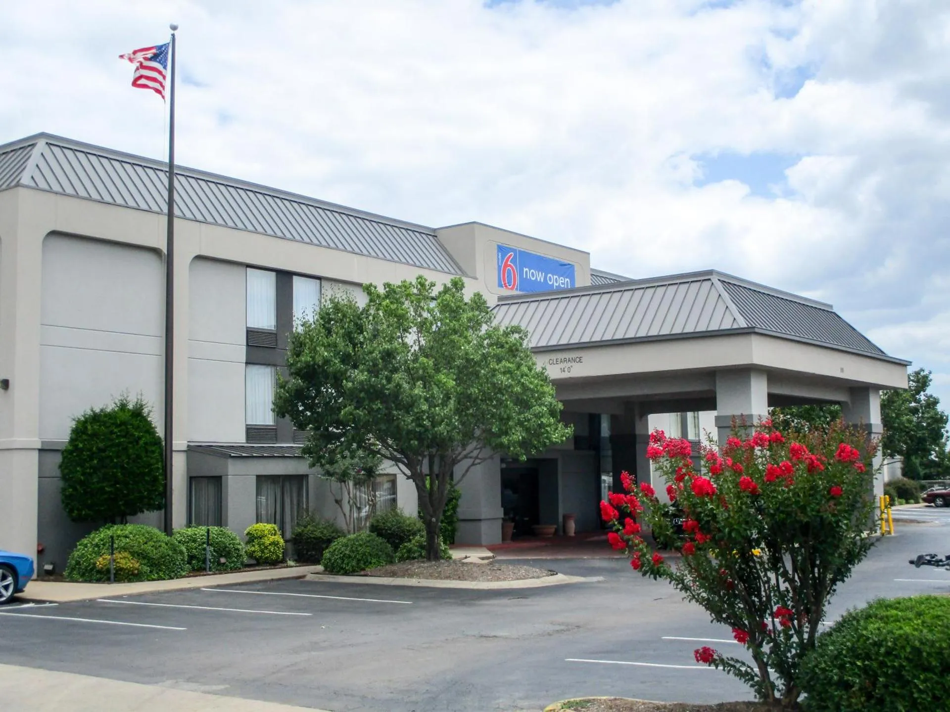 Dog Friendly Hotel $Conway - $Motel 6-Conway, AR
