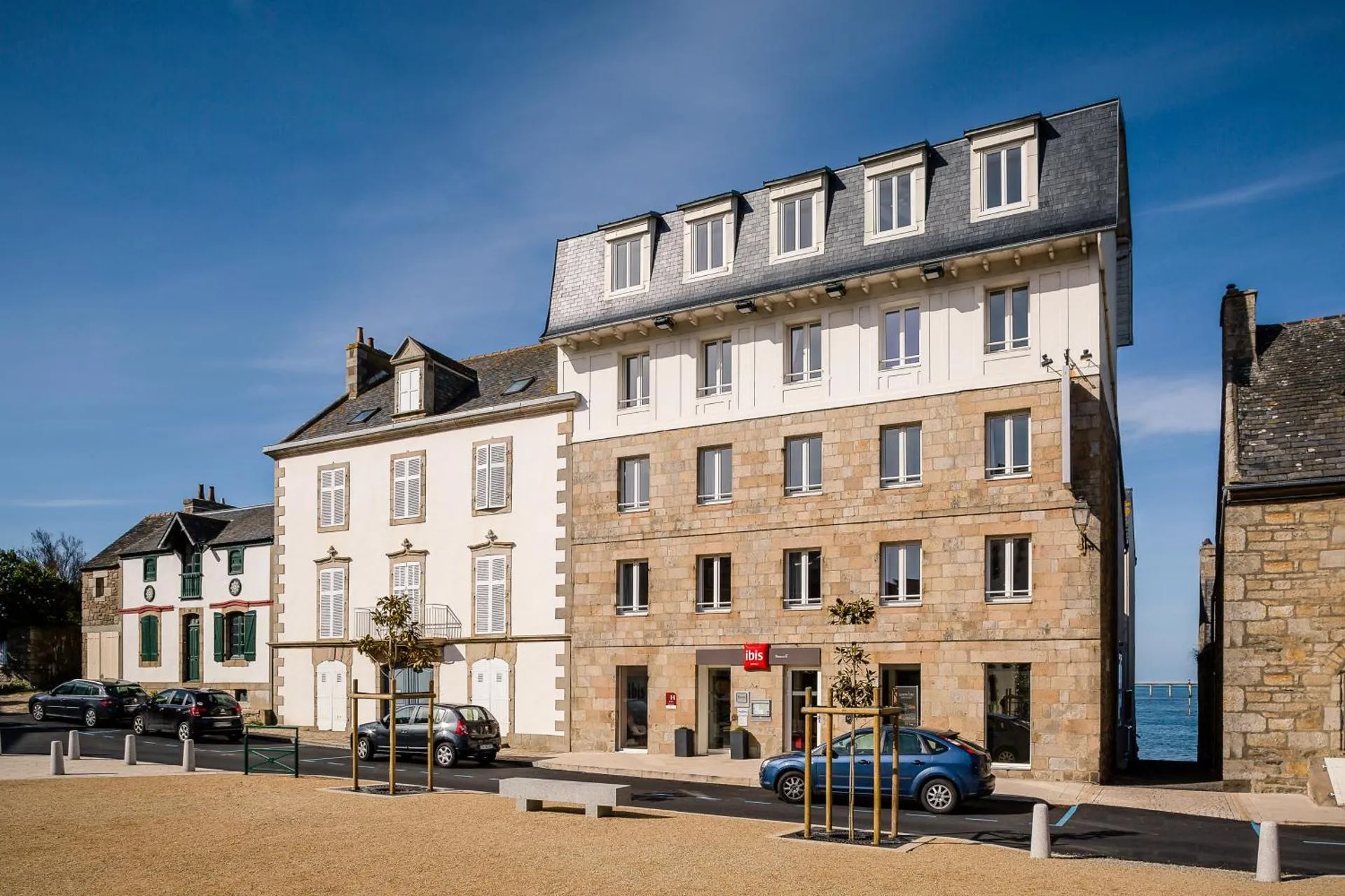 Dog Friendly Hotel $Roscoff - $ibis Roscoff