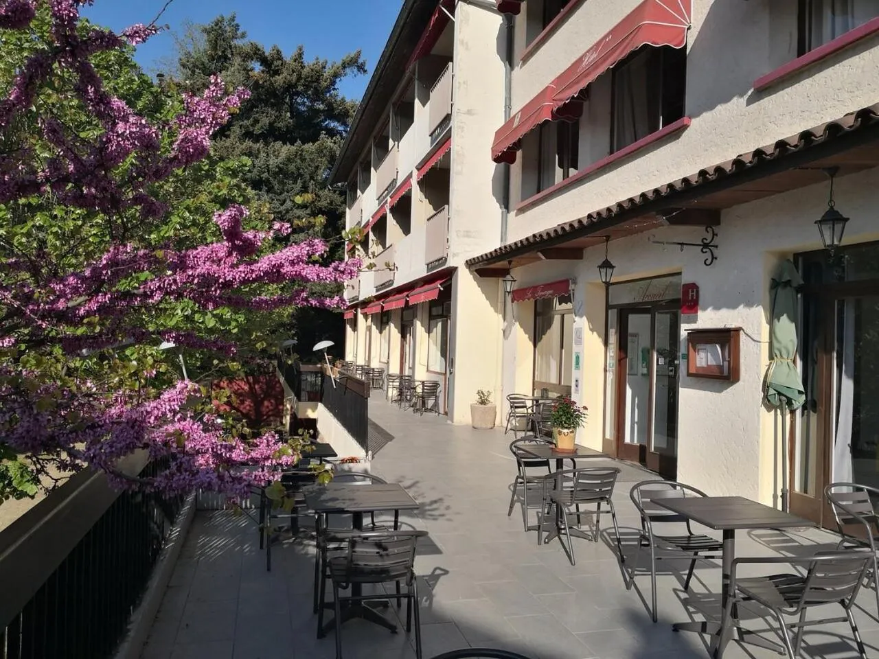 Hôtel-Restaurant Le Tanargue