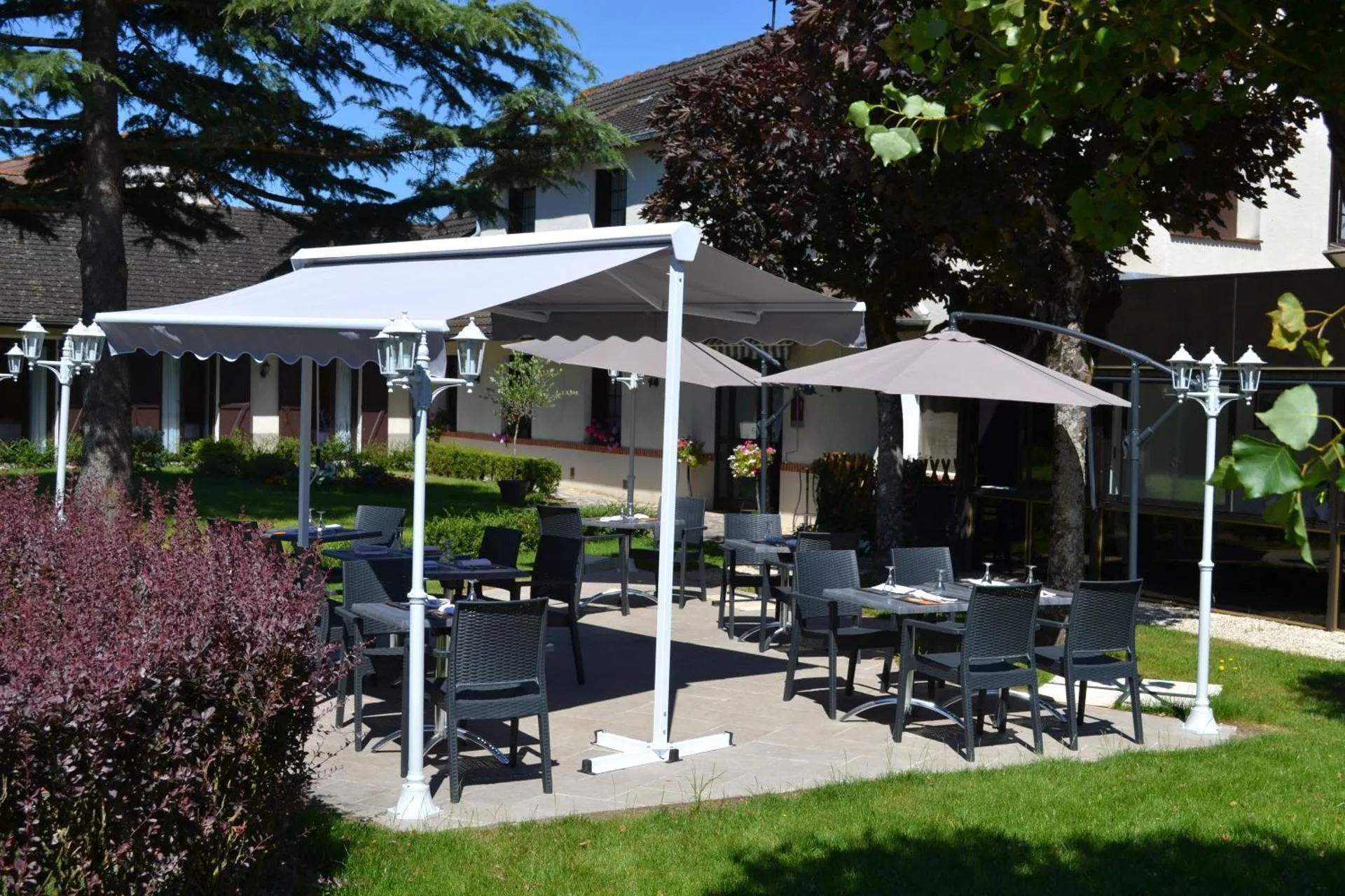 Dog Friendly Hotel $Romorantin - $Le Lanthenay