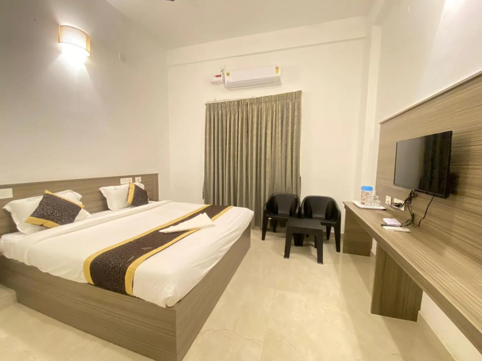 Le Poshe Luxury Beachside