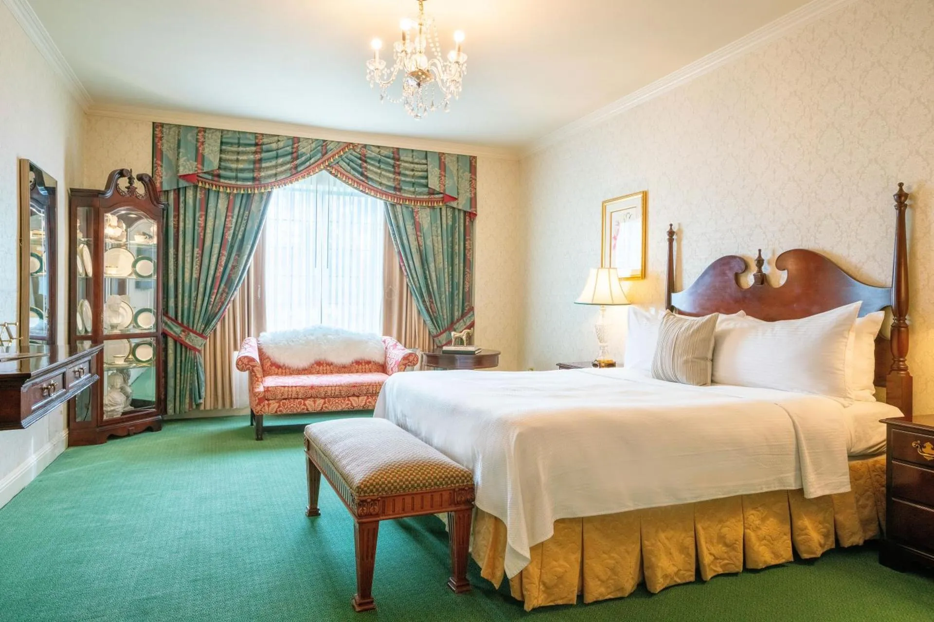 Dog Friendly Hotel $Campbell - $The Bristol Hotel Campbell San Jose