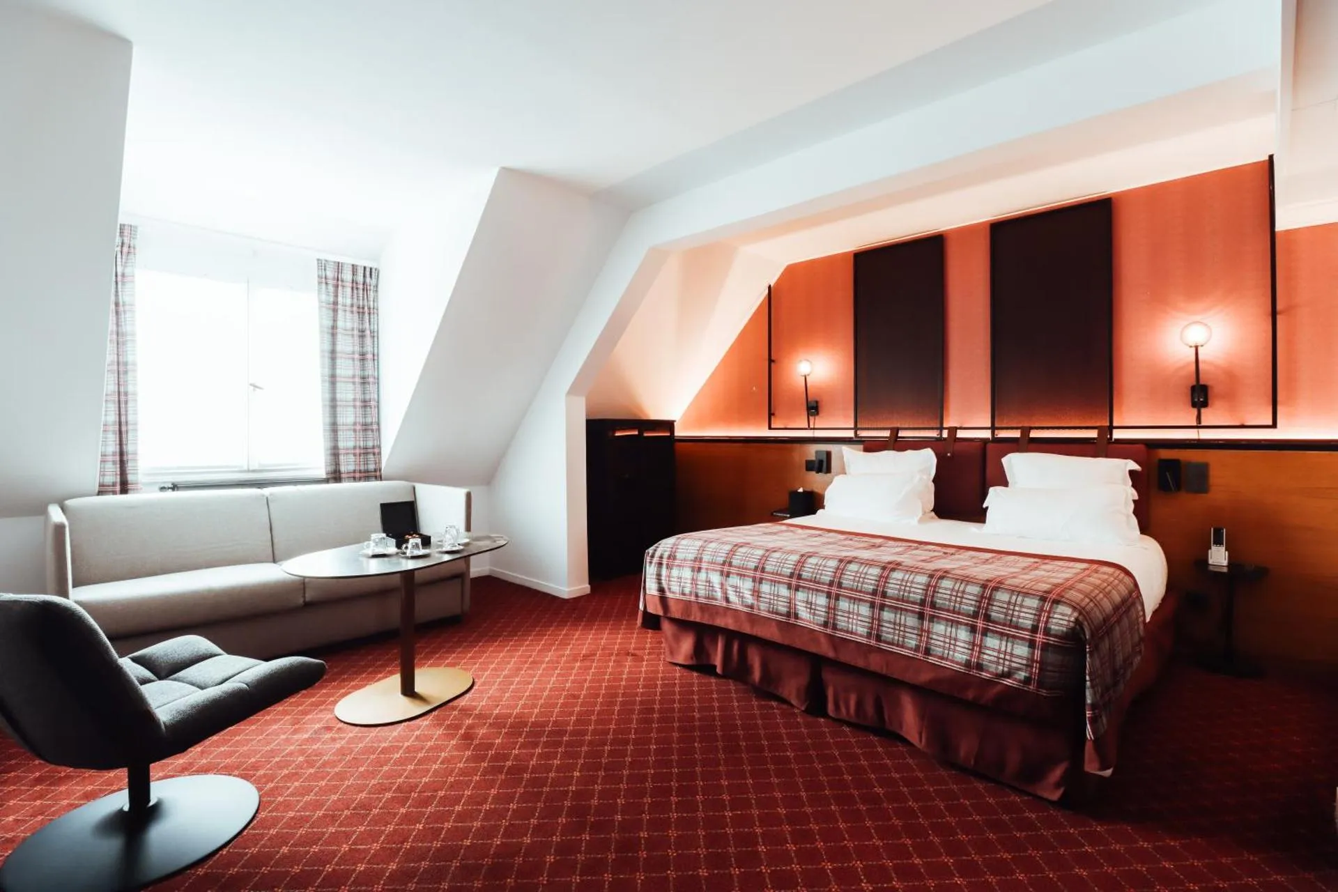 Dog Friendly Hotel $Saint-Martin-aux-Chartrains - $Les Jardins de Deauville