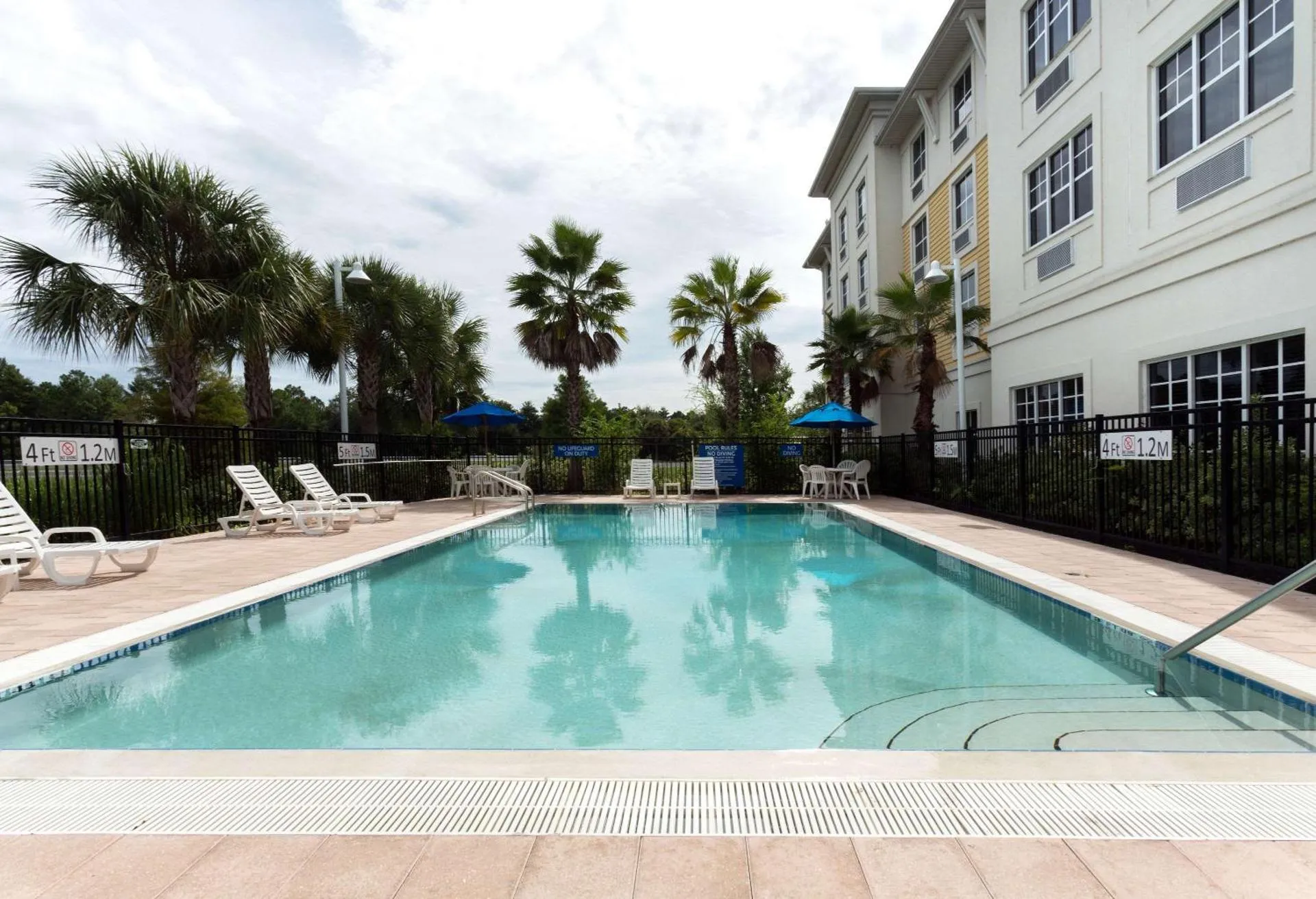 Dog Friendly Hotel $Palm Coast - $Days Inn by Wyndham Palm Coast