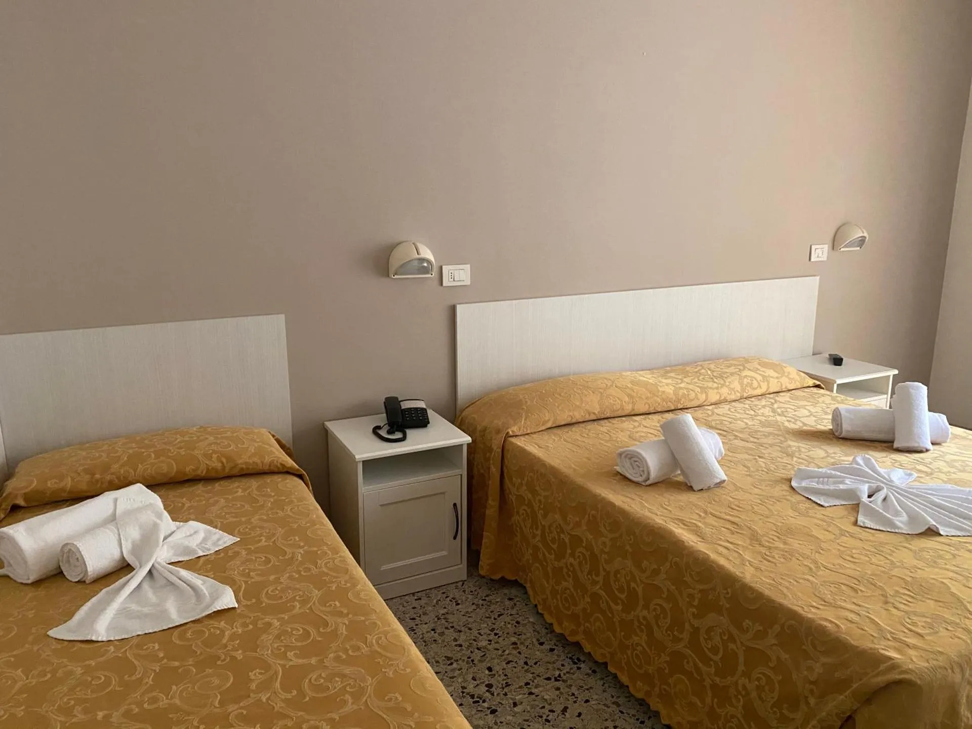 Hotel Modenese