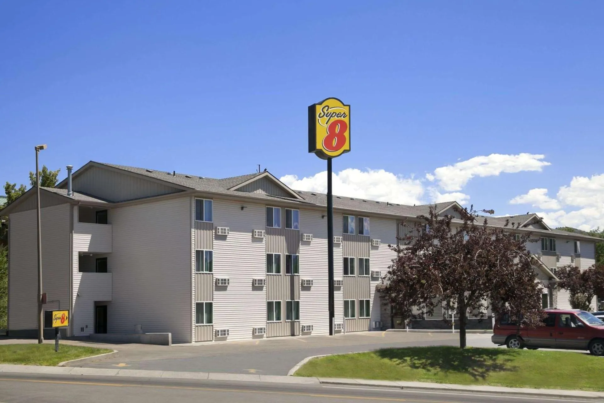 Dog Friendly Hotel $Pocatello - $Super 8 by Wyndham Pocatello