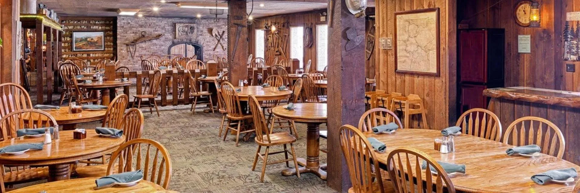 Dog Friendly Hotel $Gardiner - $The Ridgeline Hotel at Yellowstone, Ascend Hotel Collection
