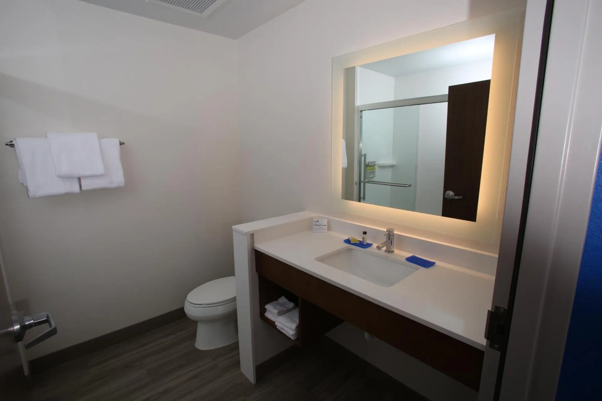 Dog Friendly Hotel $McCook - $Holiday Inn Express - McCook, an IHG Hotel
