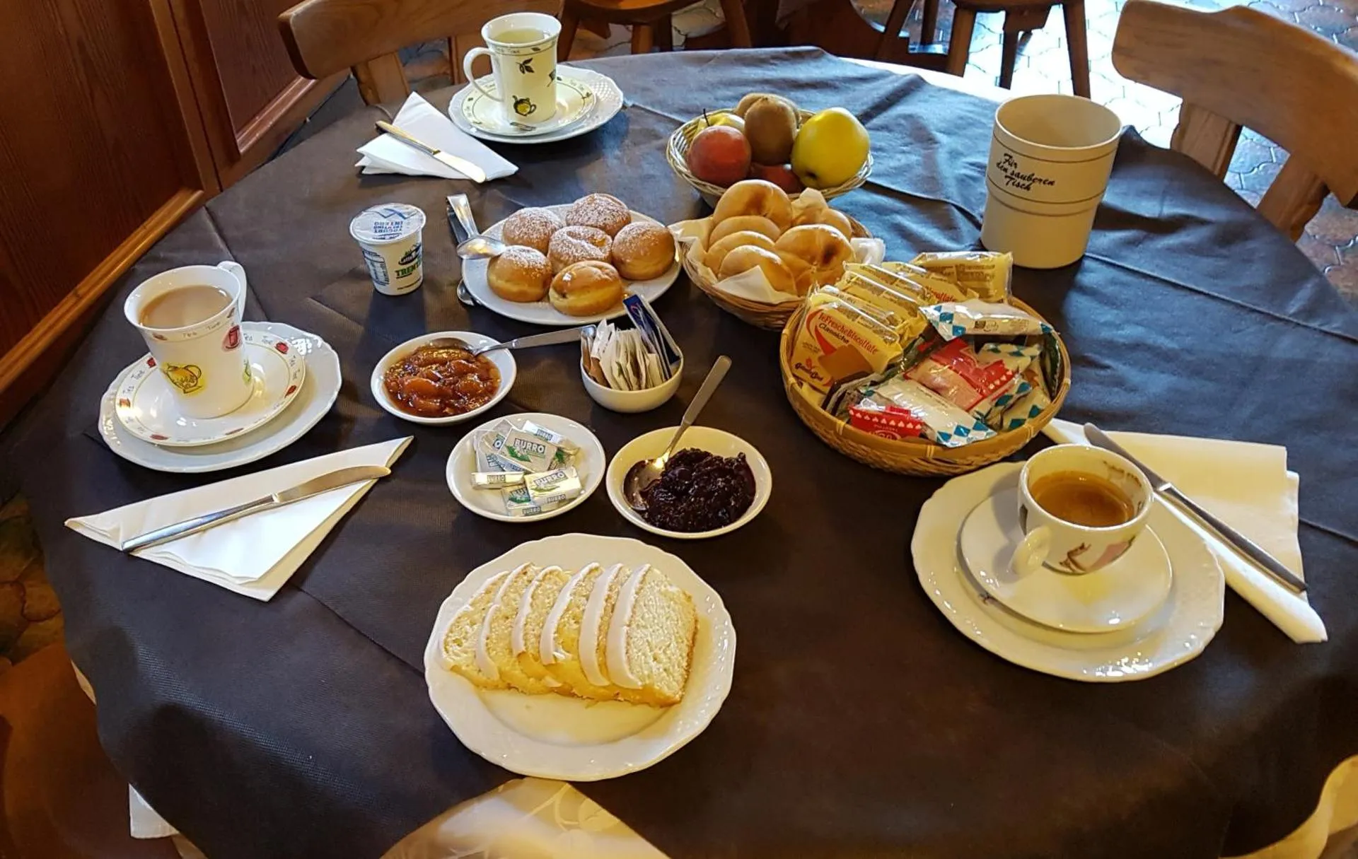 Dog Friendly Hotel $Baselga di Pinè - $Hotel 2 Camini