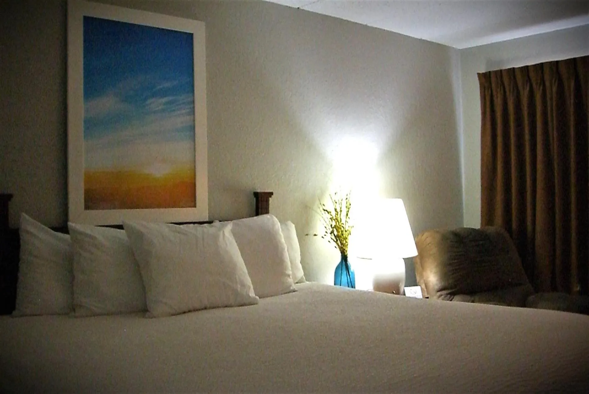 Dog Friendly Hotel $Pierre - $Days Inn by Wyndham Pierre