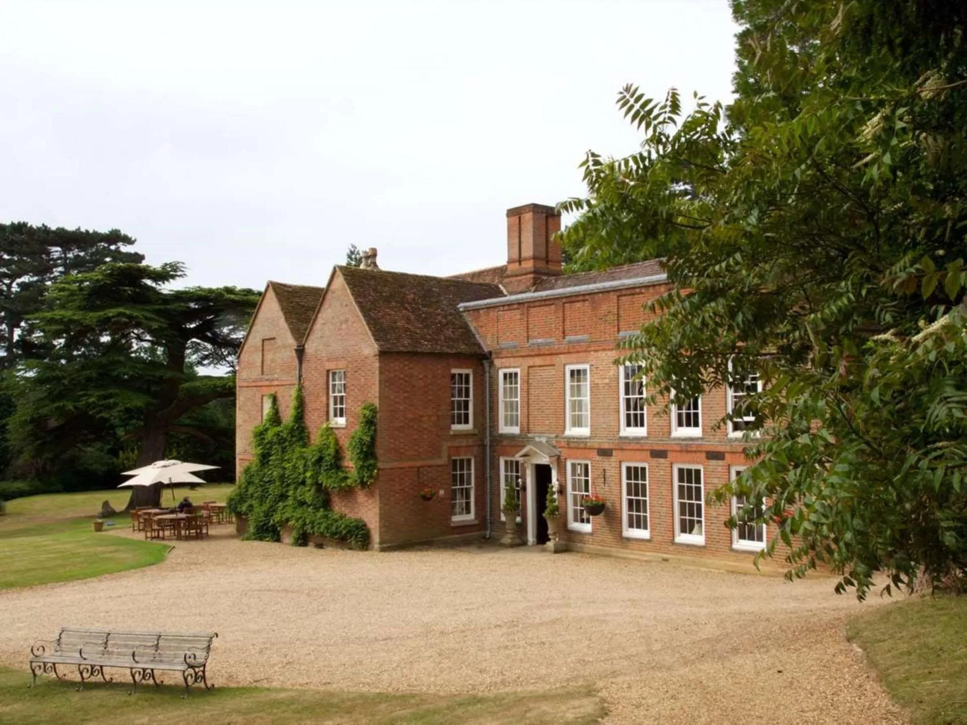 Dog Friendly Hotel $Flitwick - $Flitwick Manor Hotel, BW Premier Collection
