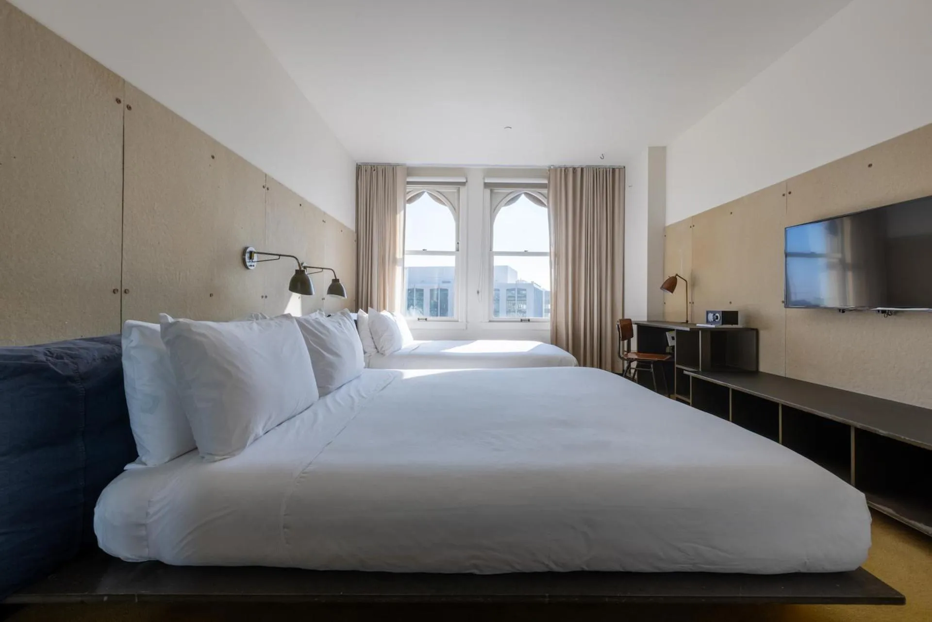Dog Friendly Hotel $Los Angeles - $Ace Hotel Downtown Los Angeles