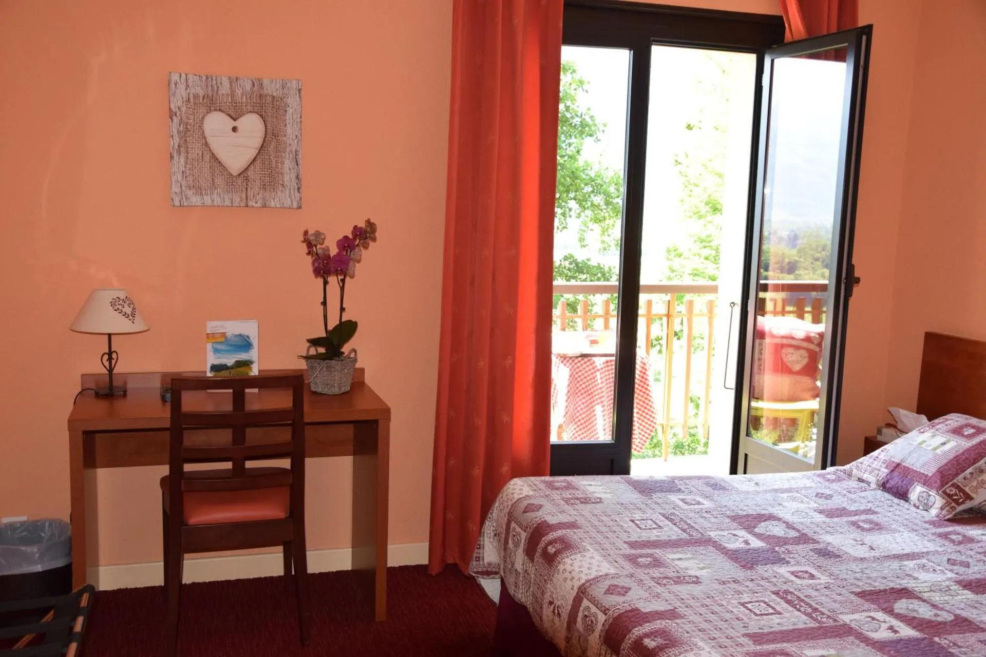 Dog Friendly Hotel $Ayse - $Hotel Bellevue