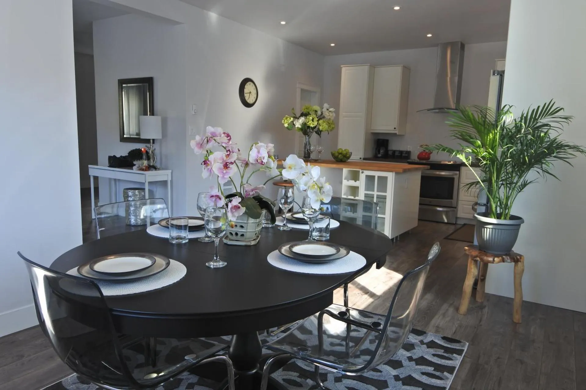 Dog Friendly Hotel $Prince Rupert - $Black Rooster Guesthouse