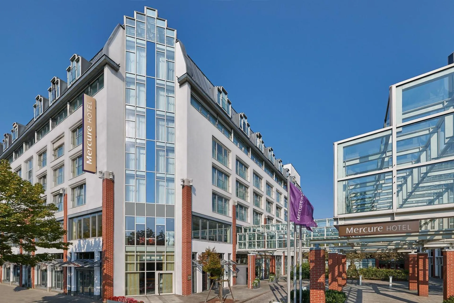 Dog Friendly Hotel $Berlin - $Mercure Hotel Berlin Tempelhof