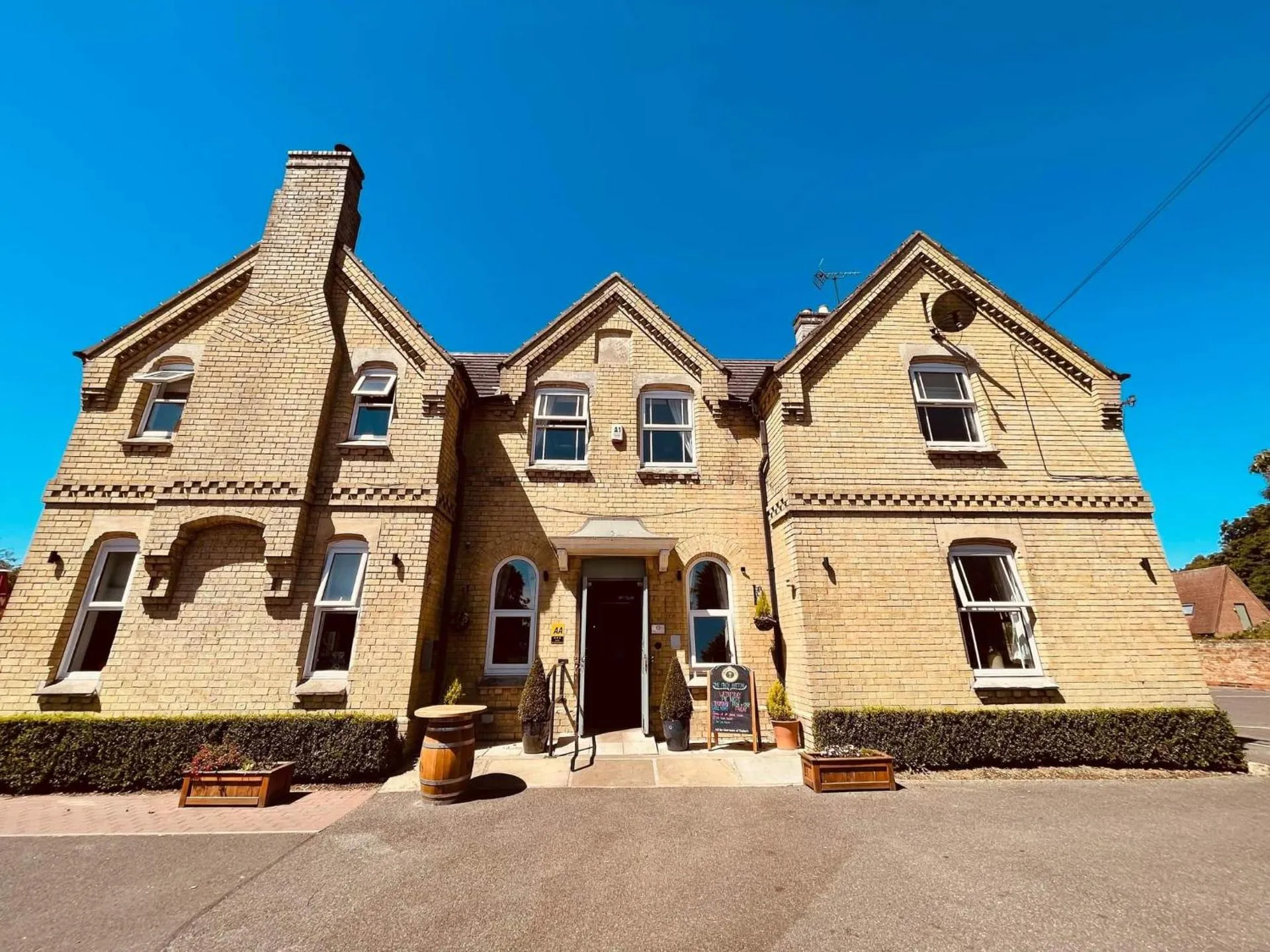 Dog Friendly Hotel $Sleaford - $The Finch Hatton Arms